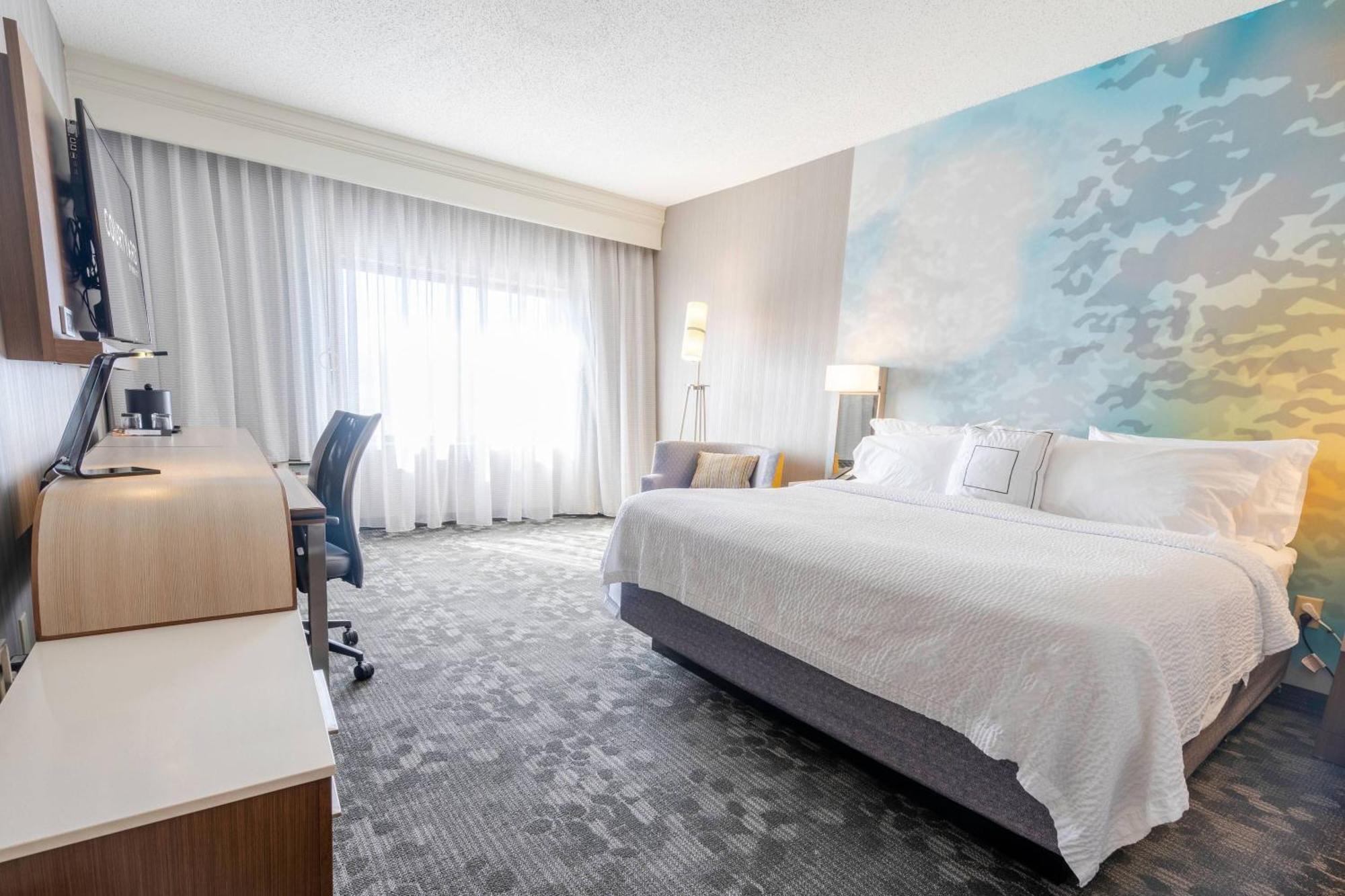 Courtyard By Marriott Cleveland Willoughby Hotel Exterior foto