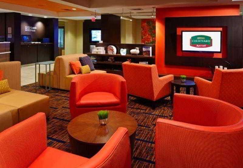Courtyard By Marriott Cleveland Willoughby Hotel Restaurant foto